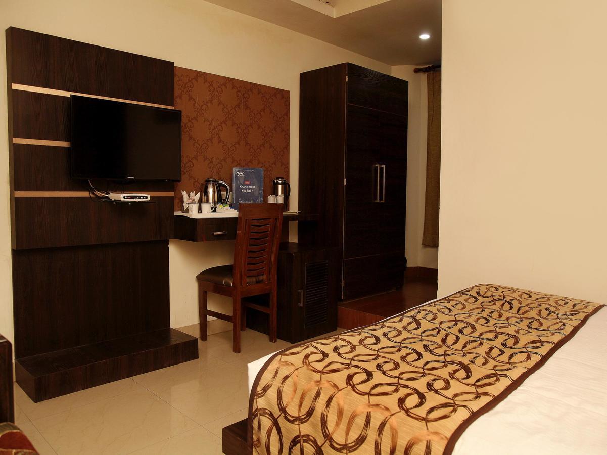 Oyo 905 Galaxy View Hotel Prayagraj Exterior photo
